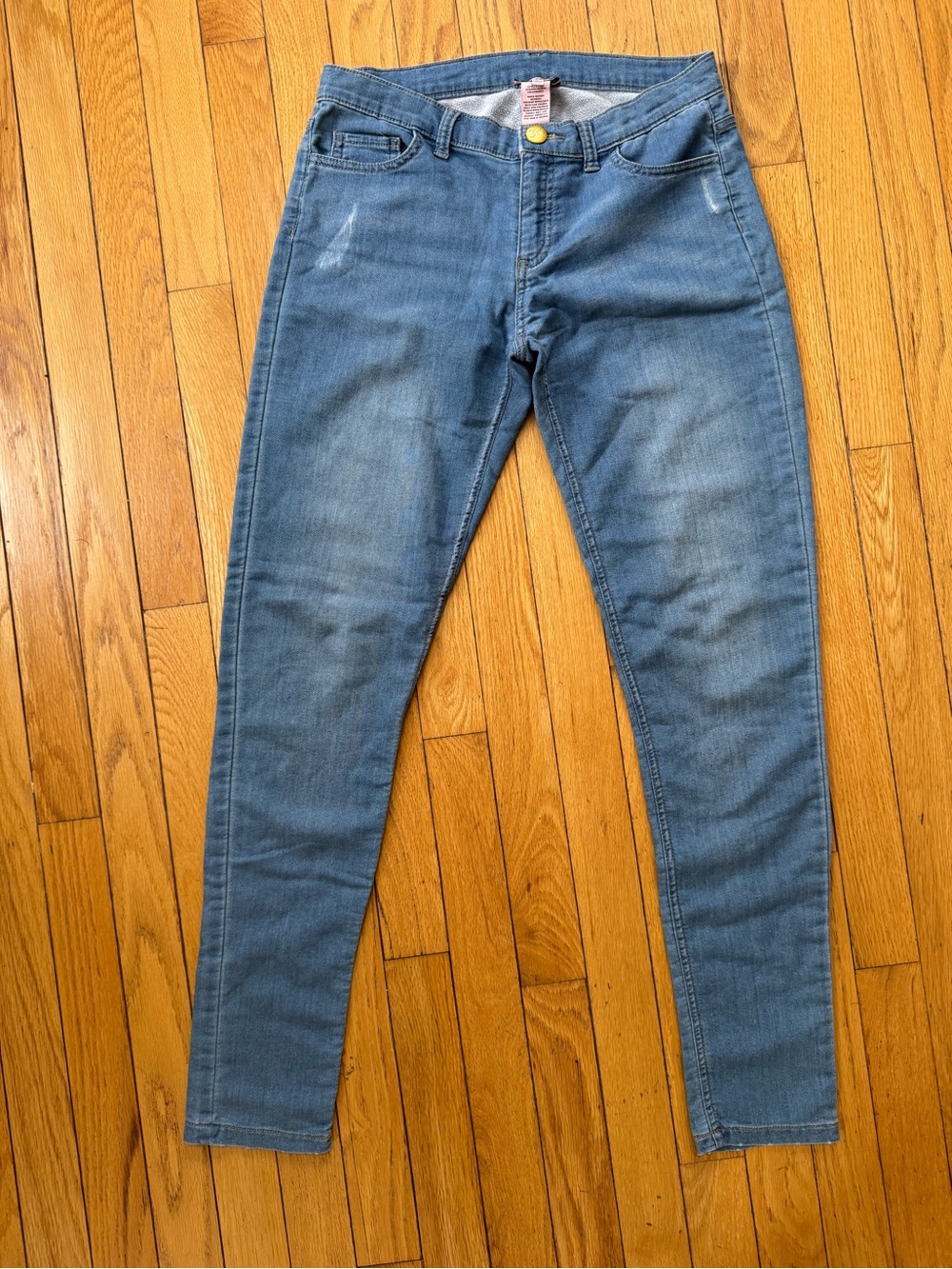 Juicy Couture Skinny Jeans in Light Blue Wash
